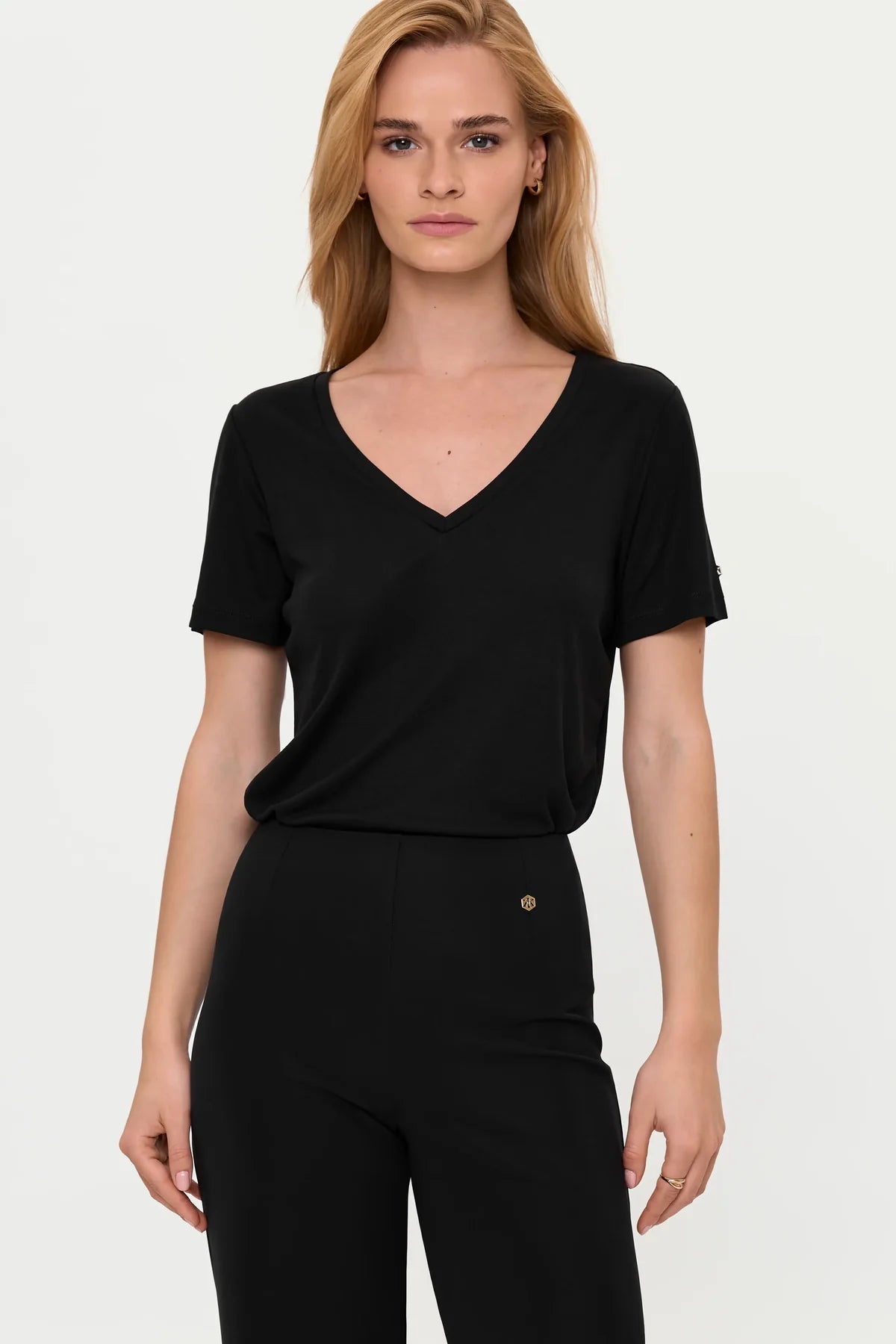 TARA T-Shirt