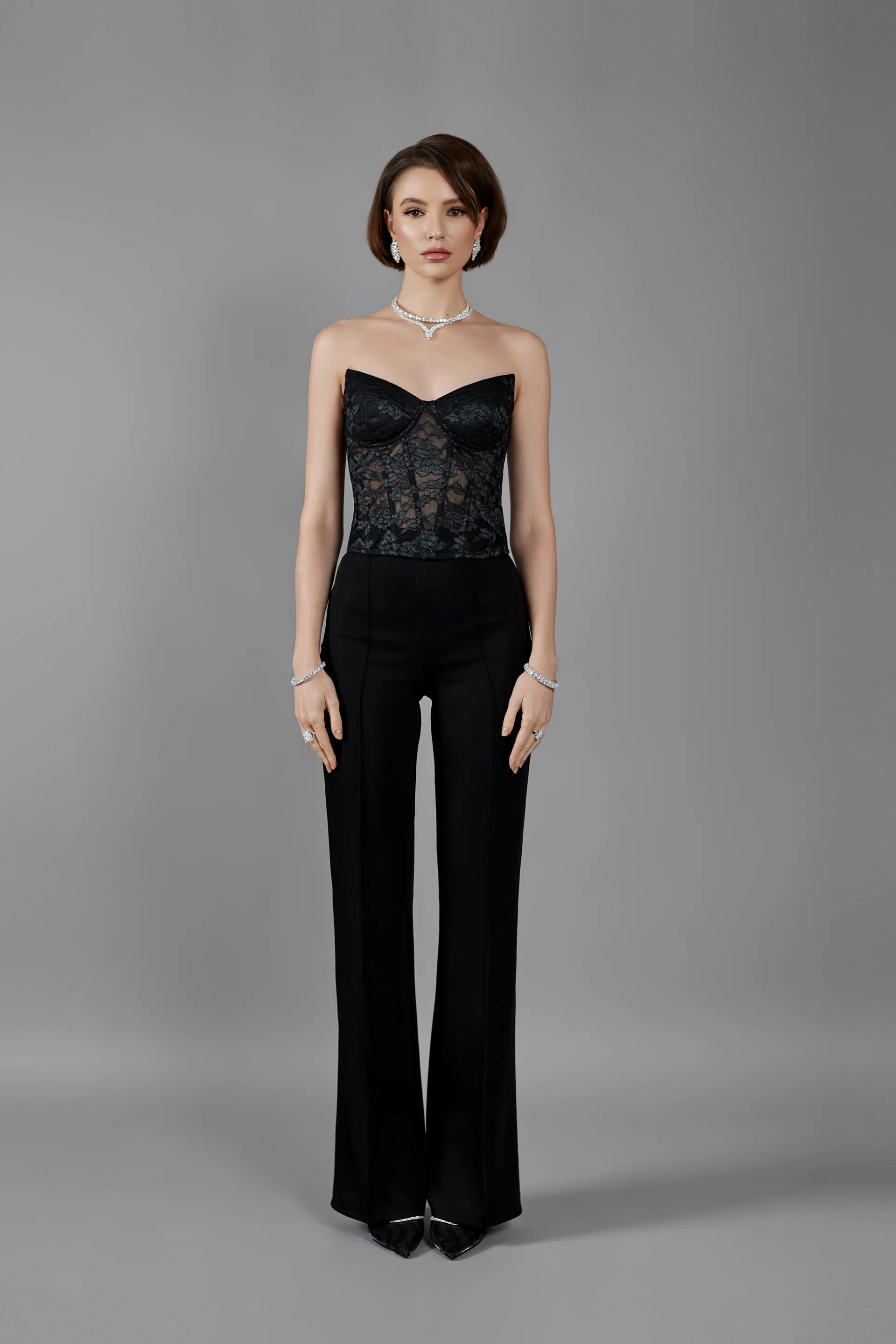 NOIR FLEUR: Lace Bloom