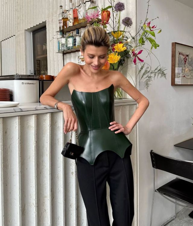 Charmer corset (2)