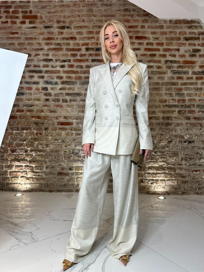Suit La Dolce Eleganza